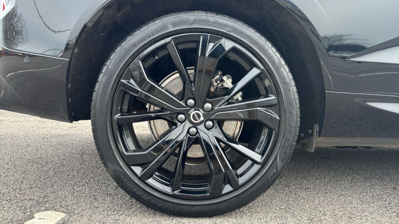 Volvo XC60 2.0 B5P Plus Black Edition 5dr AWD Geartronic Petrol Estate